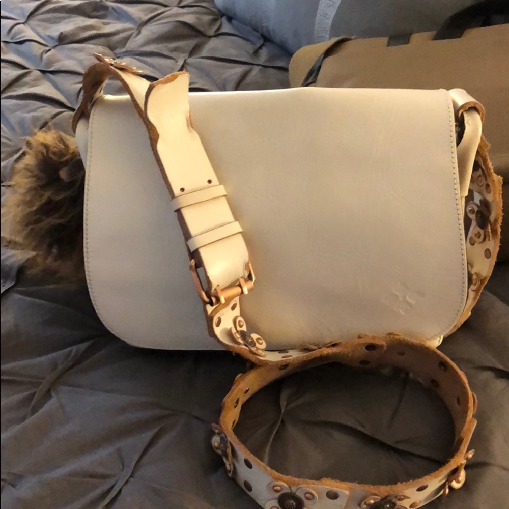 Patricia Nash cream cross body